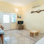Ana & Bogdan - Two Bedroom With Terrace A4 St