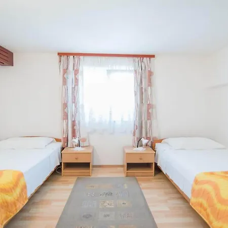 Ana & Bogdan - Two Bedroom With Terrace A4 St